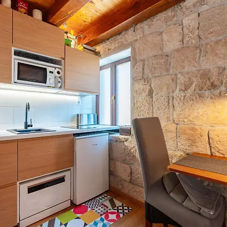 Apartmán St Roko - Cozy Stone In Old Town