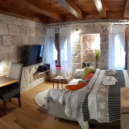 Old Town St. Roko Apartment
