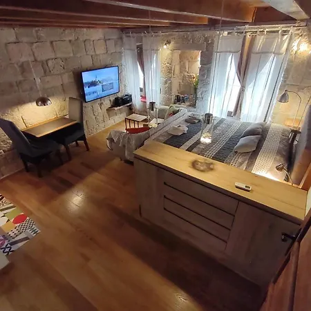 Old Town St. Roko Apartment *