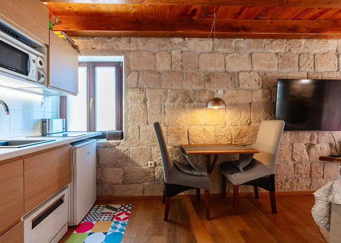 St Roko - Cozy Stone In Old Town